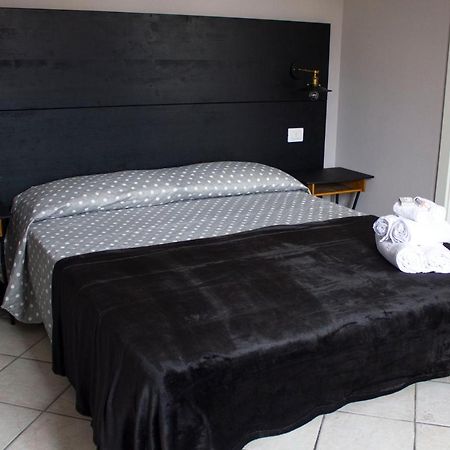 1928 Guest House Pogno Bagian luar foto